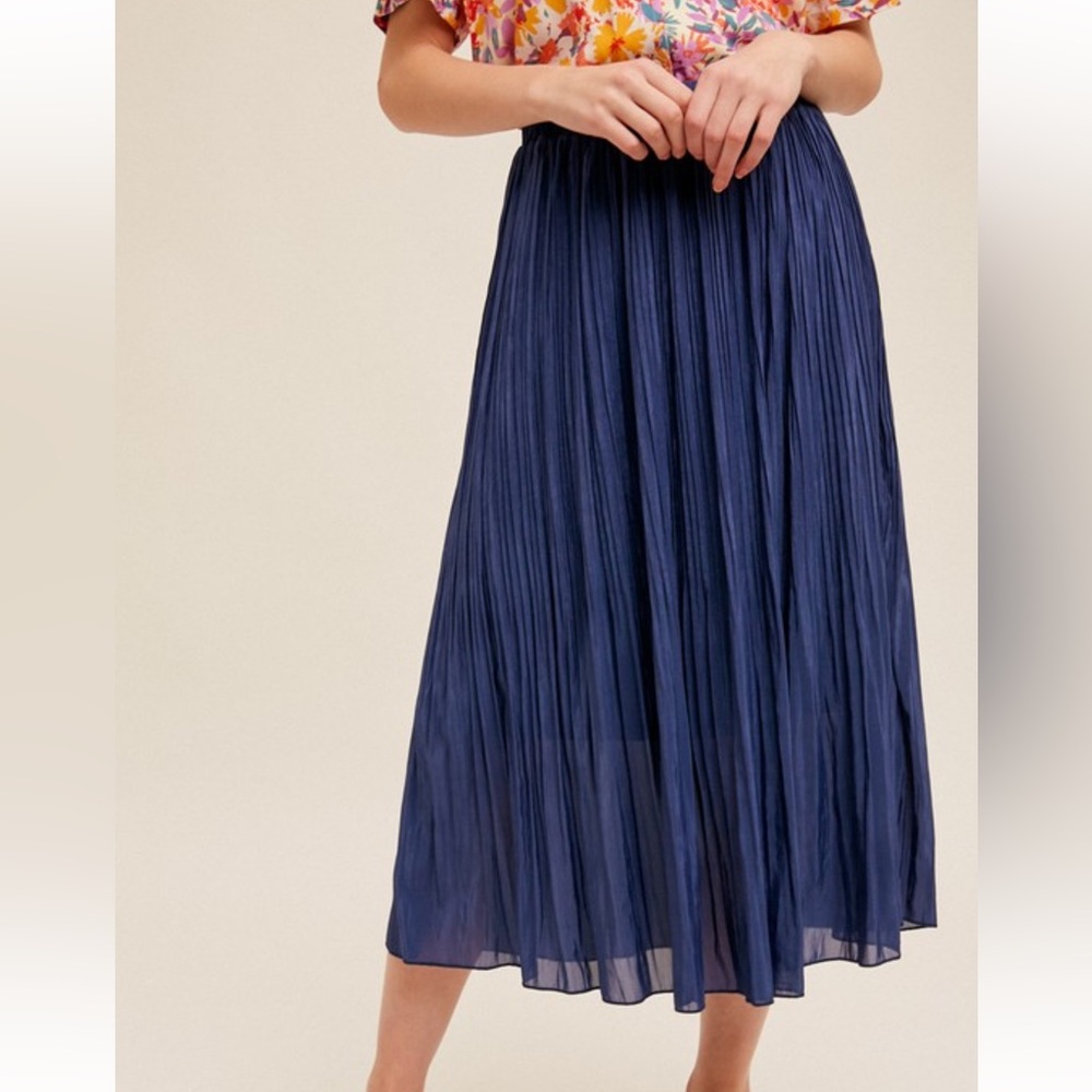NWT Hem & Thread Pleated Skirt Navy Blue Large